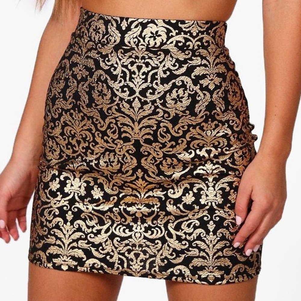 Boohoo Black and Gold Skirt Size 1
